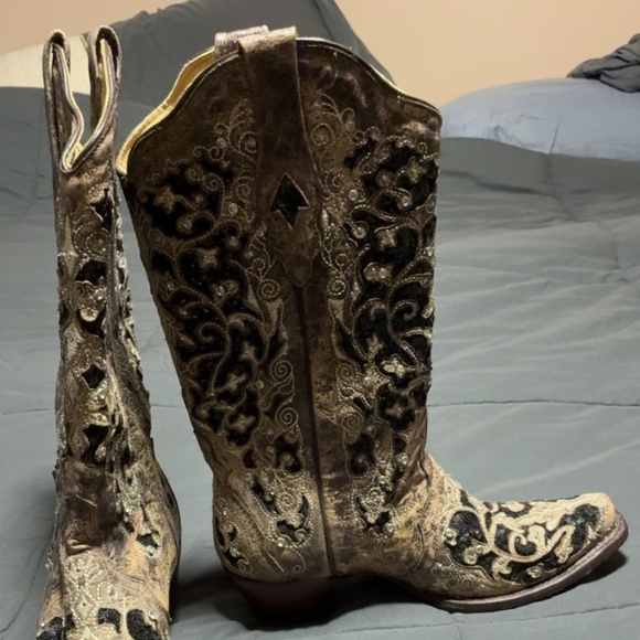 Corral Handcrafted Boots - Picture 1 of 1